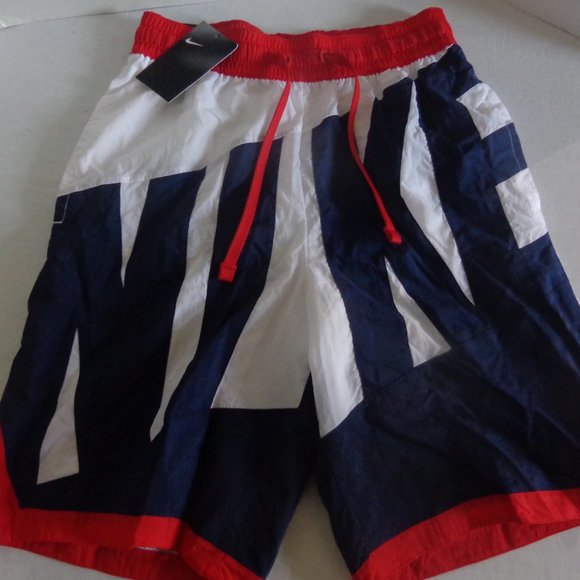 Nike Sportswear Throwback Shorts. Mens Sizes: S - Picture 1 of 7